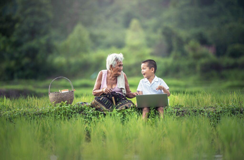 5 Ways to Drive Away Negative Thinking 5 grandmother 1822564 1920